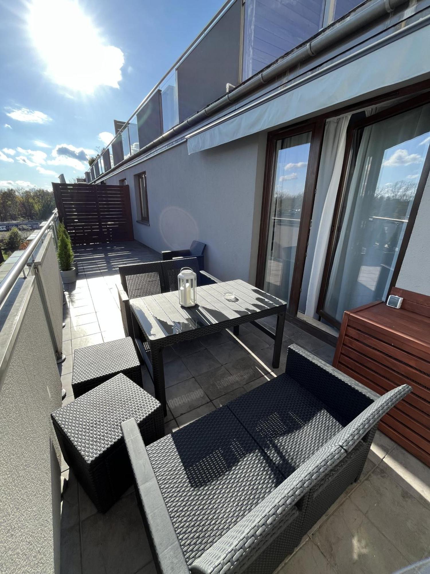 Apartament Z Tarasem Oraz Podziemnym Parkingiem Cracóvia Exterior foto