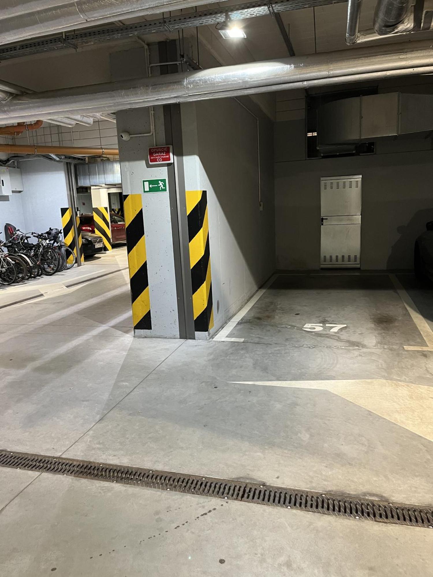 Apartament Z Tarasem Oraz Podziemnym Parkingiem Cracóvia Exterior foto